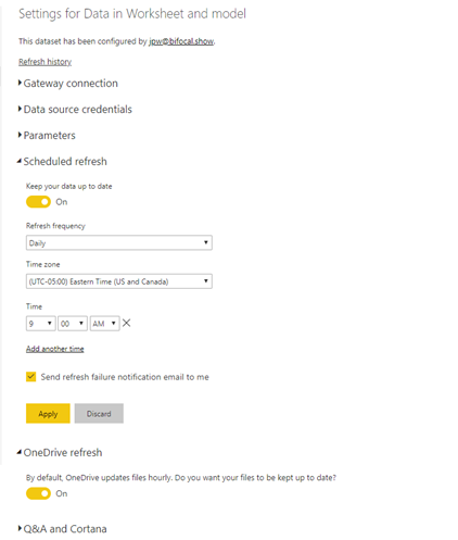 Refresh options for a combined data source